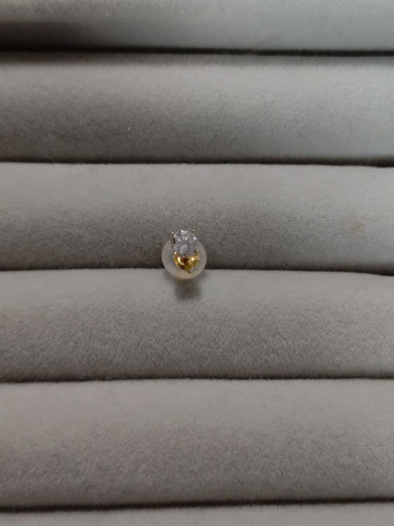 ヴァンドーム青山キャトルピアスK18（片側のみ）