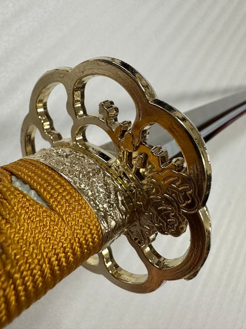 新品 模造刀　樋入り刀身 打刀 金鞘　コスプレ 鞘付き長さ約105cm 26A3