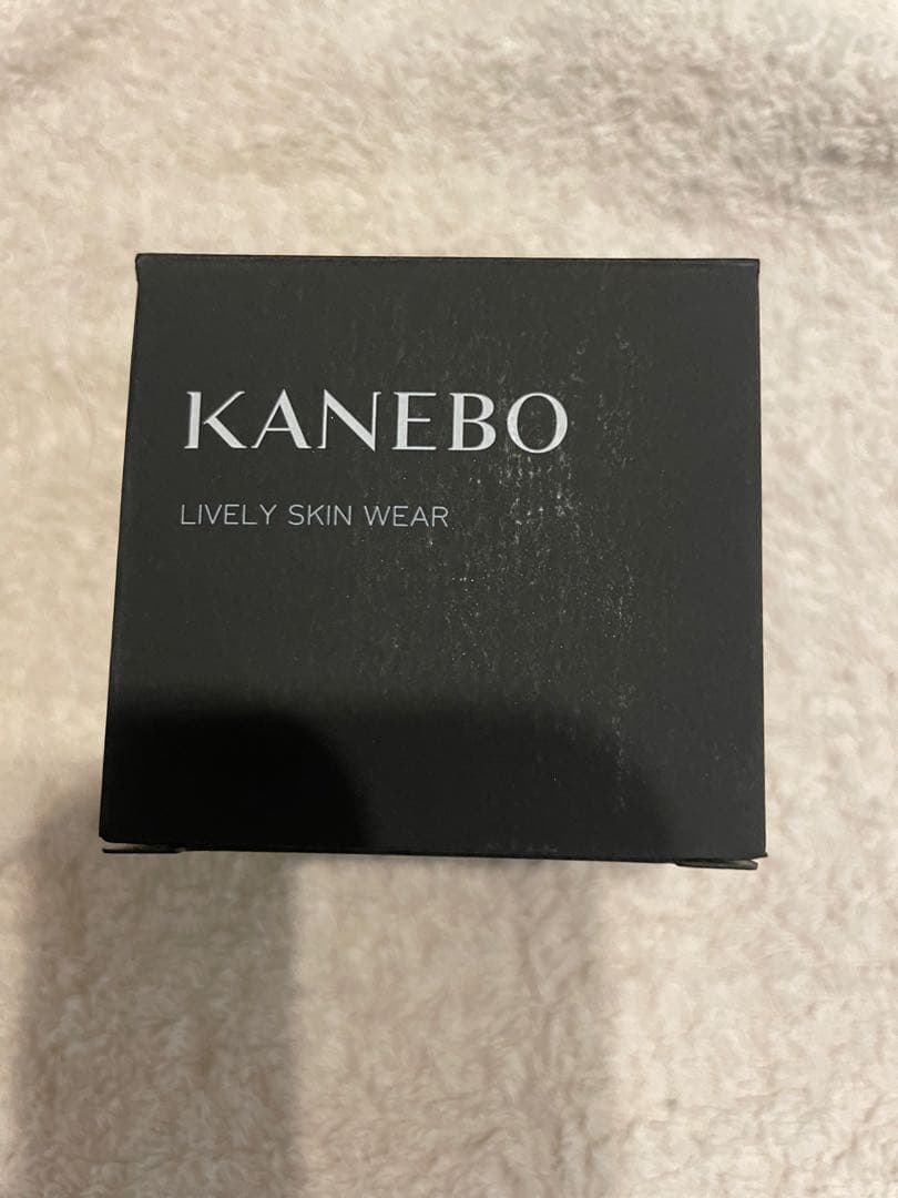 ファンデーション KANEBO LIVELY SKIN WEAR II 220 30g