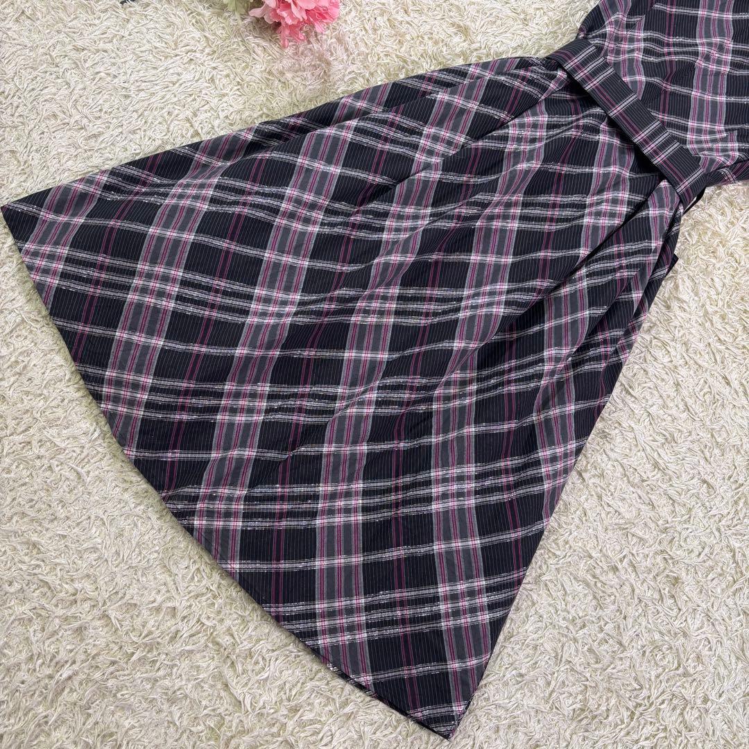 美品　バーバリーロンドン　チェック柄　ラメ入り　ベルトリボン　フレアワンピース