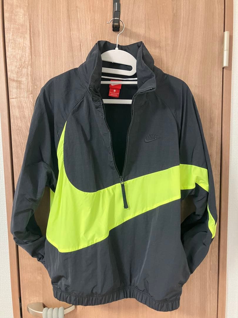 NIKE ビッグスウッシュアノラックジャケットS ブラック×ネオンイエロー