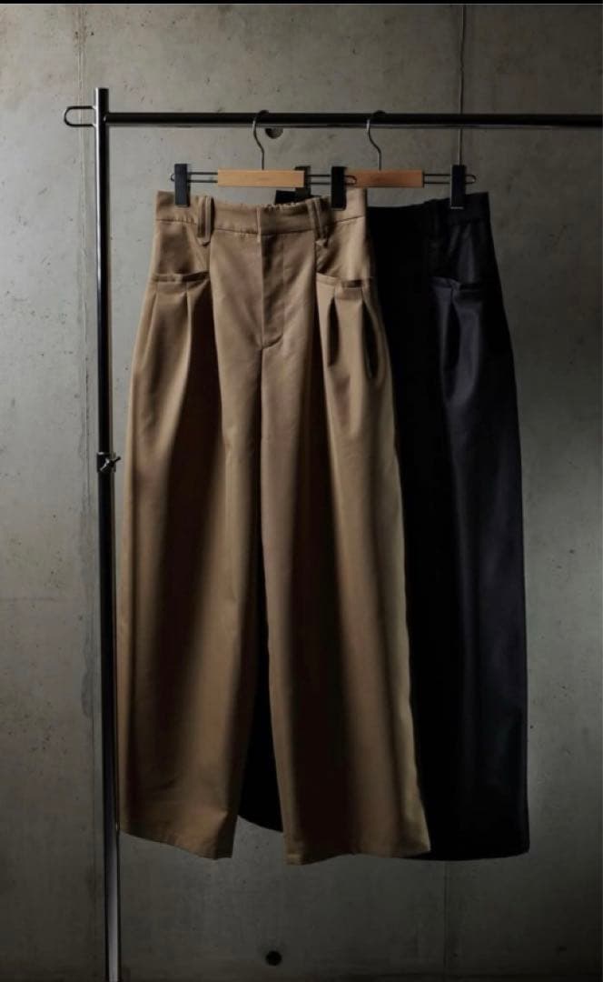美品T. japan tuck chino pants タックチノパンツ36黒