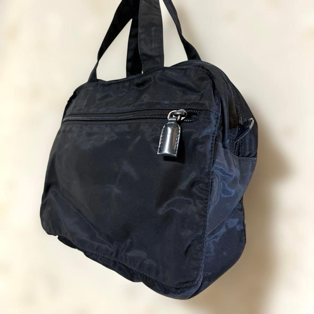 PRADAナイロンバッグ　ブラック
