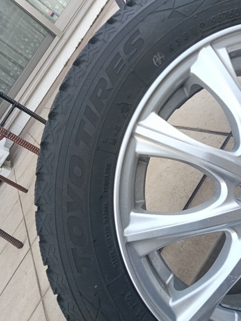 送料込み！梱包済み！2022年製 155/65R14スタッドレスタイヤホイール