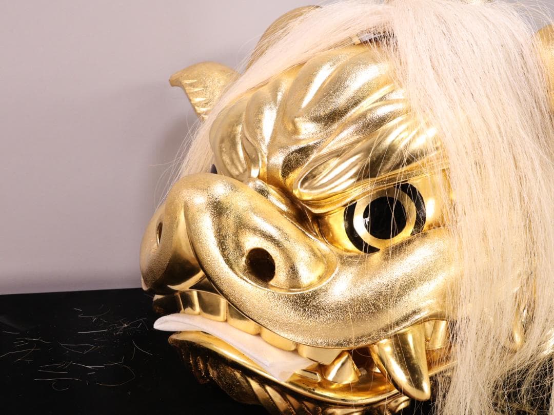 BK193　井波彫刻　名工　横山白汀　晩年作　「 金獅子 」　木彫　高さ34㎝