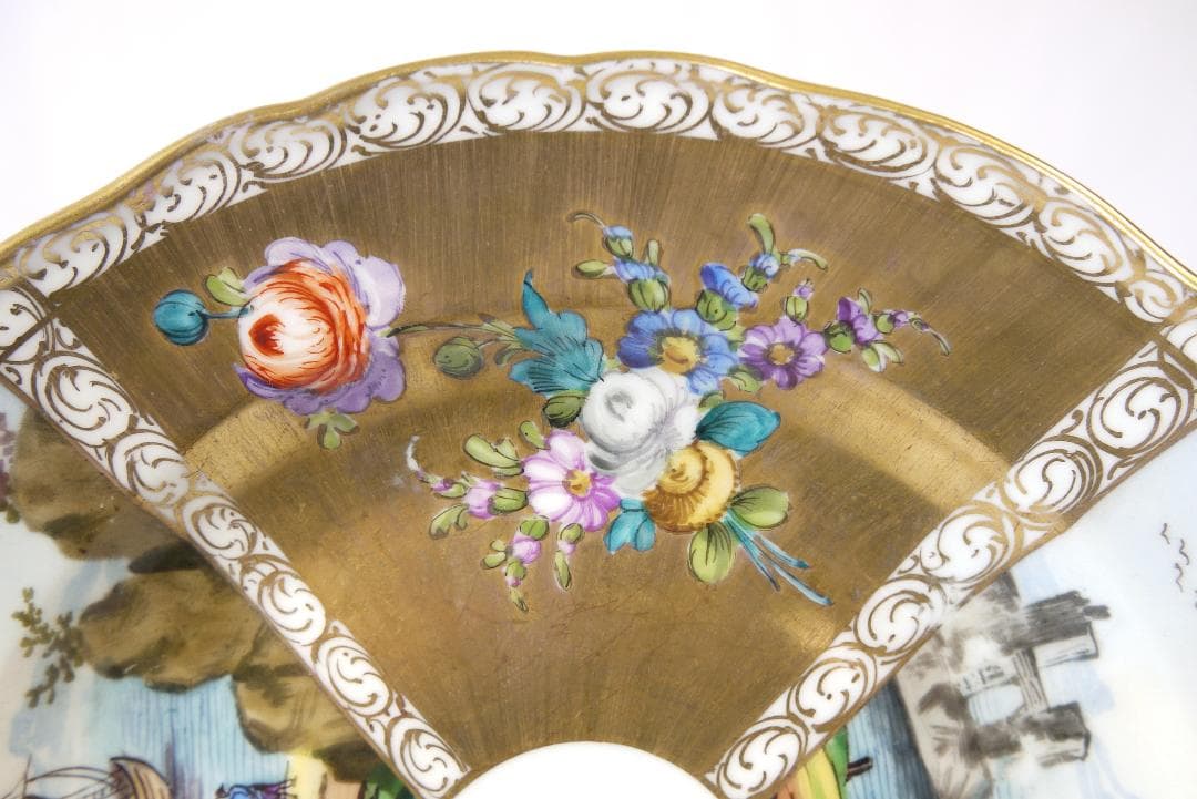 [アンティーク] 港湾風景と花が描かれた絵皿