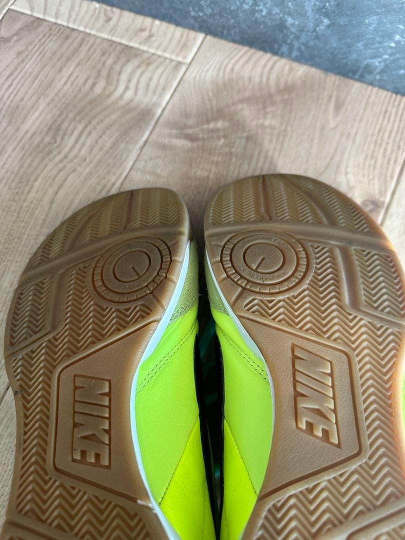 ナイキ ティエンポ ナチュラル IV レザー IC(蛍光イエロー×ブラック)