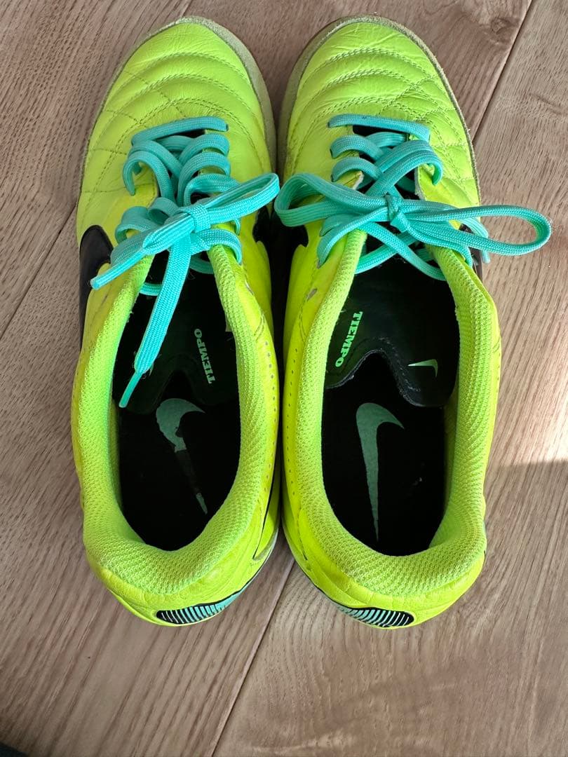 ナイキ ティエンポ ナチュラル IV レザー IC(蛍光イエロー×ブラック)