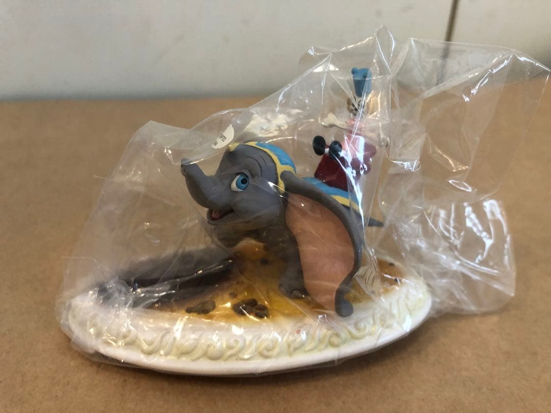ディズニー　オルショウスキー　ダンボ フィギュア First Parade