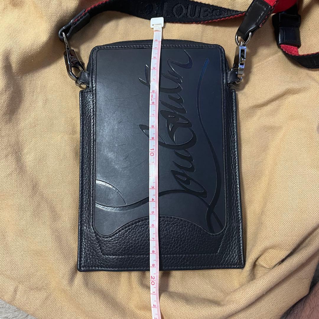 クリスチャン ルブタン ショルダーバッグ ブラック