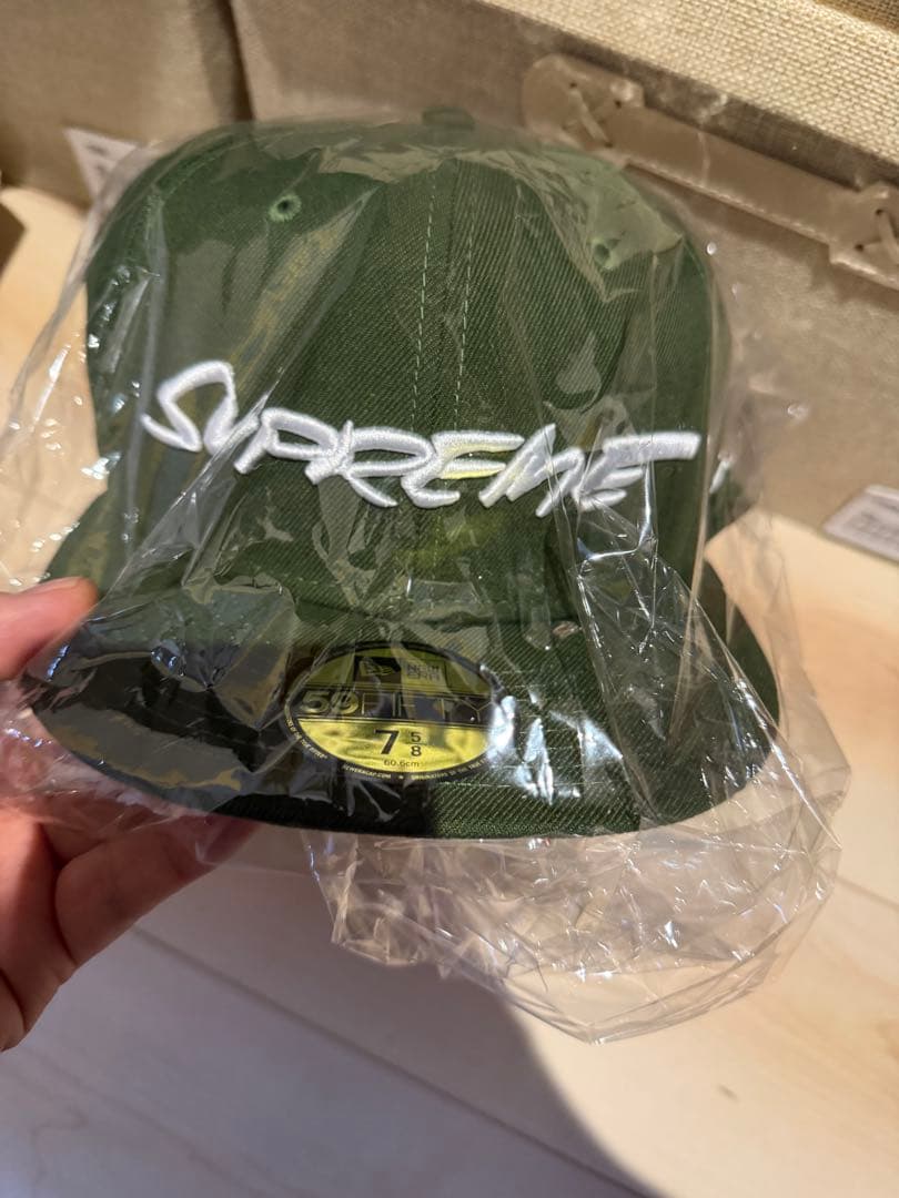 Supreme SS24 Futura New Era ニューエラキャップ