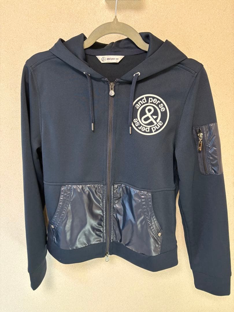 【ほぼ未使用】and per se パーカー　ネイビー　ゴルフウェア　レディース