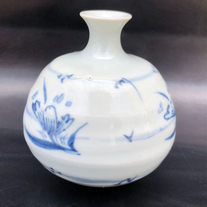 古美術品◼️蝶々が飛び跳ねている様な可愛い雰囲気の壺、壷、花瓶、徳利？