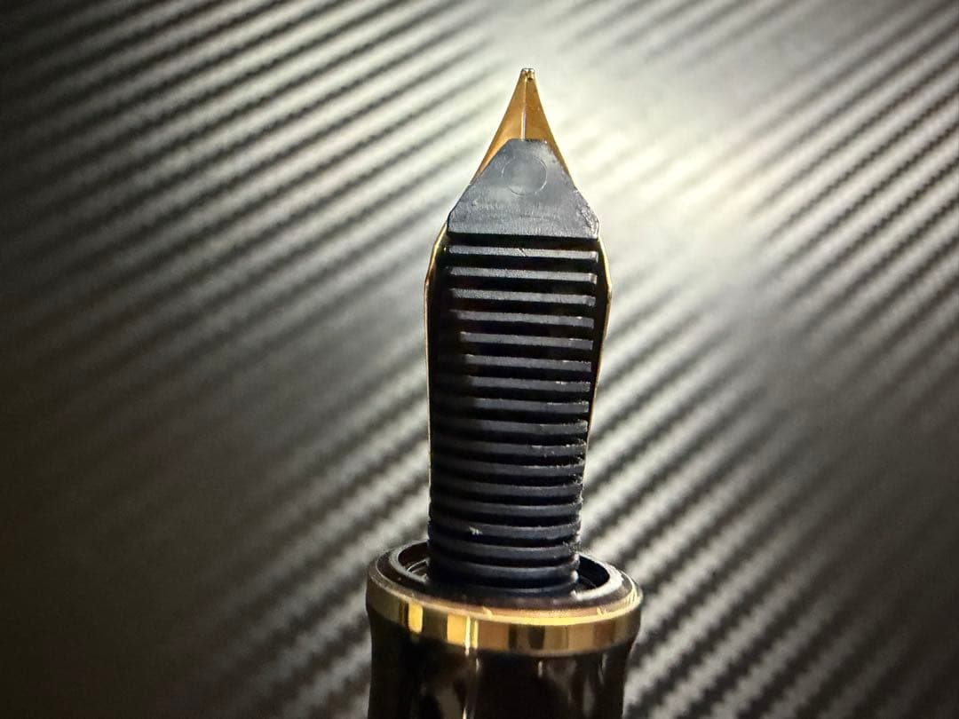 未使用に近い 1990年代 ペリカン スーベレーン M800 緑縞 M 万年筆