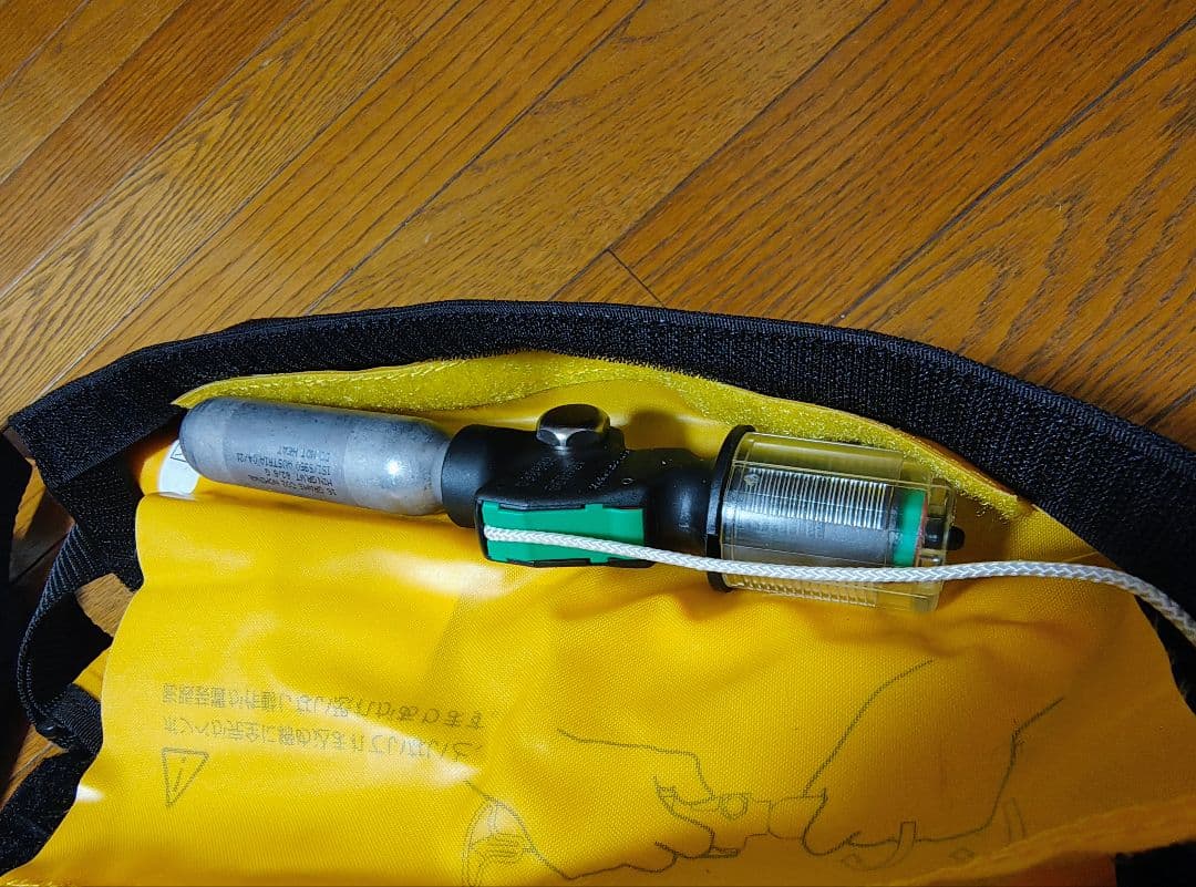 SHIMANO コンパクトライフジャケット　VF-053U ブラック　シマノ