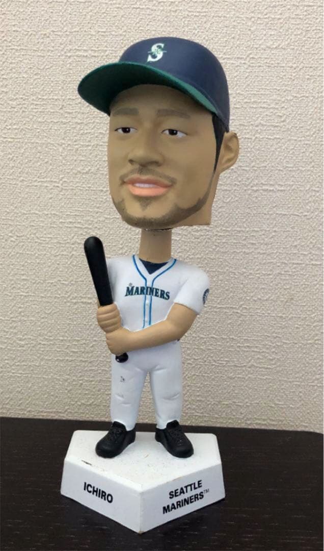 イチロー ボブルヘッド フィギュア