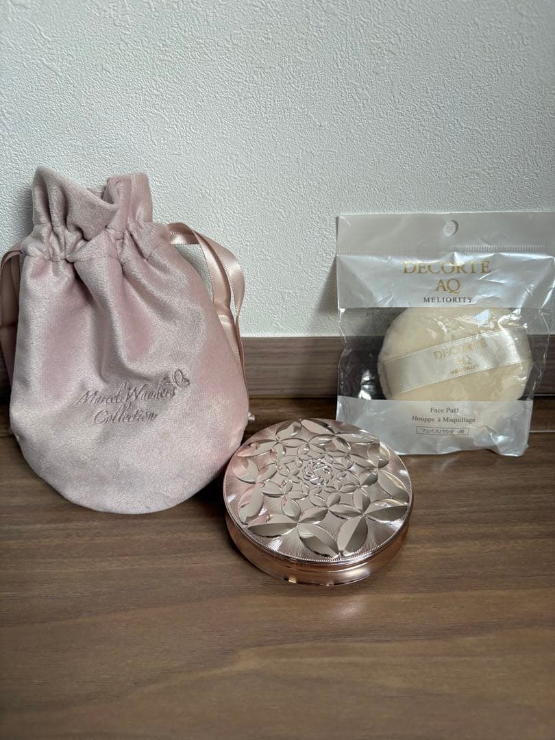 DECORTÉ マルセルワンダース　コレクション　ポーチ付き