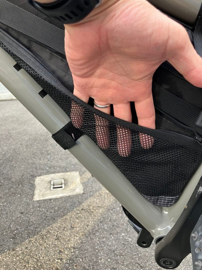 鈴木宏太ハンドメイドフレームバッグ