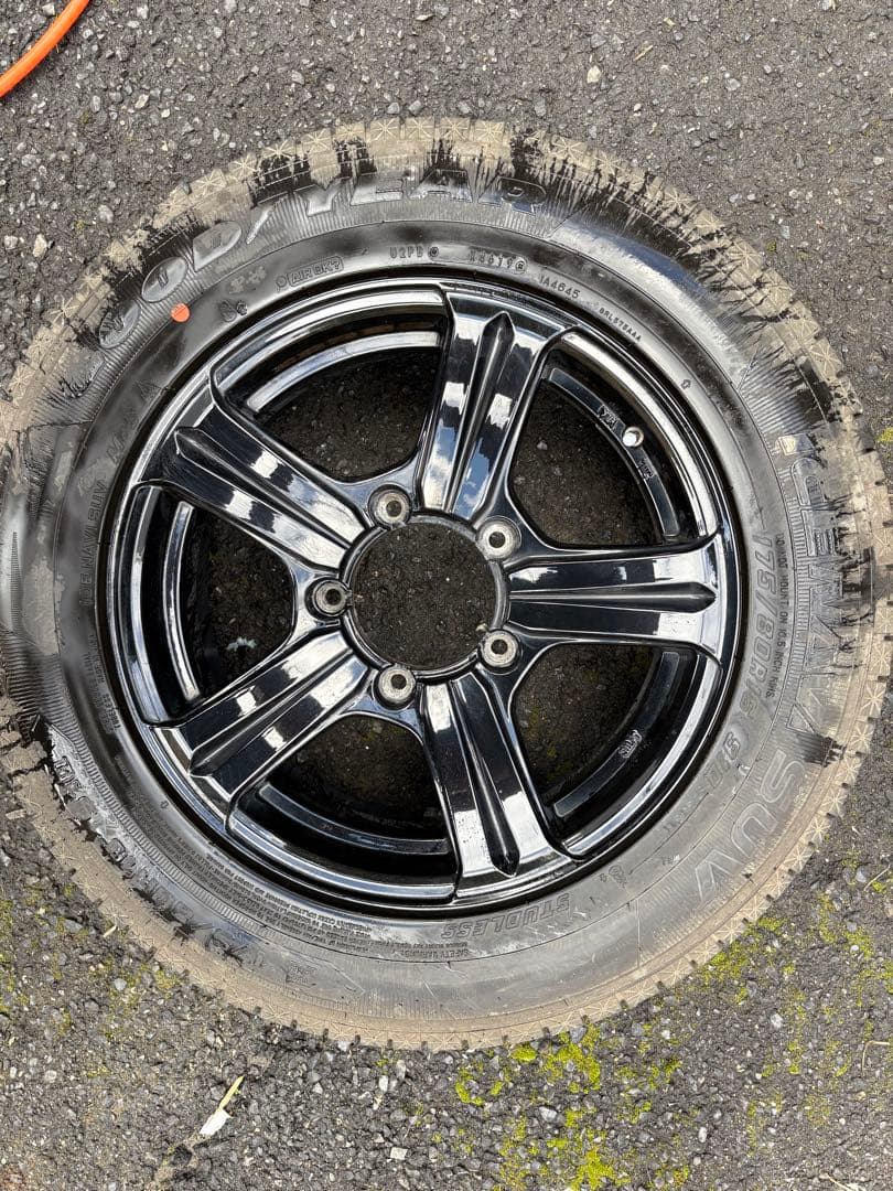 ジムニー用ホイール　2019年製グッドイヤースタッドレスタイヤ付　16インチ