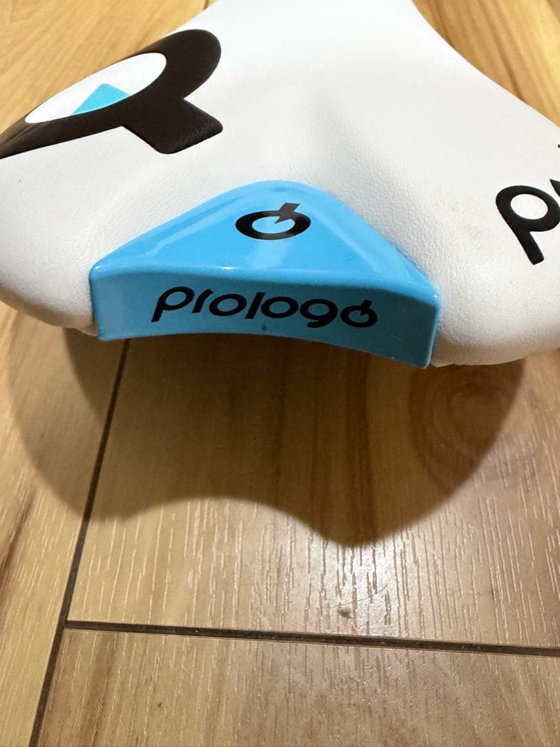 Prologo Nago EVO TR サドル ホワイト/ブルー　カーボンレール