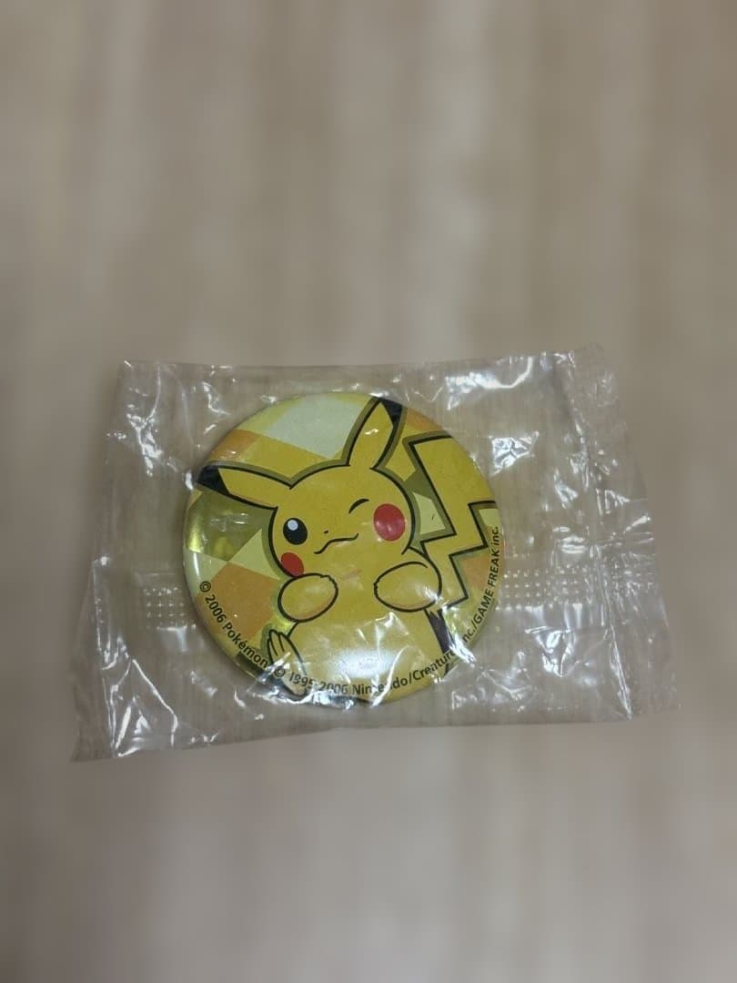 ポケモンセンター　限定　缶バッジ　ピカチュウ 2006年
