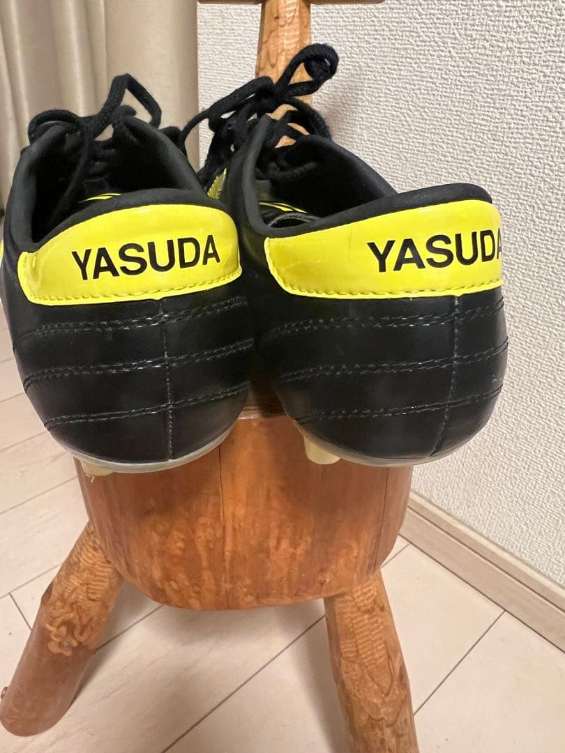 マリ様　YASUDA サッカーシューズ 黒/黄 スパイク　26.5