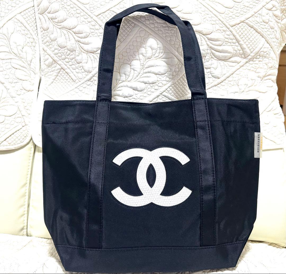 CHANELノベルティトートバッグ黒☆スパンコール新品ナイロン肩掛けブラックしろ