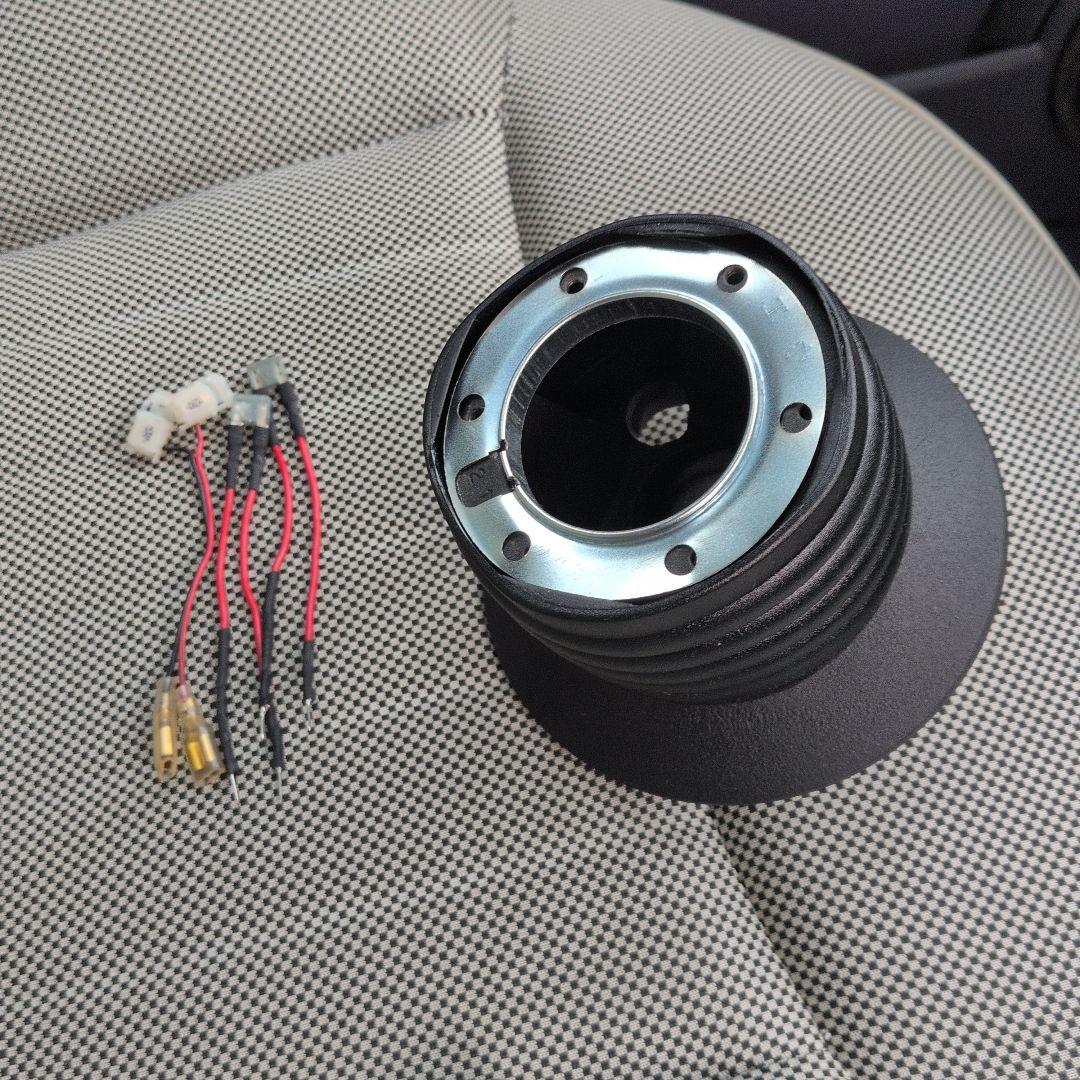 フィアット500ステアリングボス OMP製