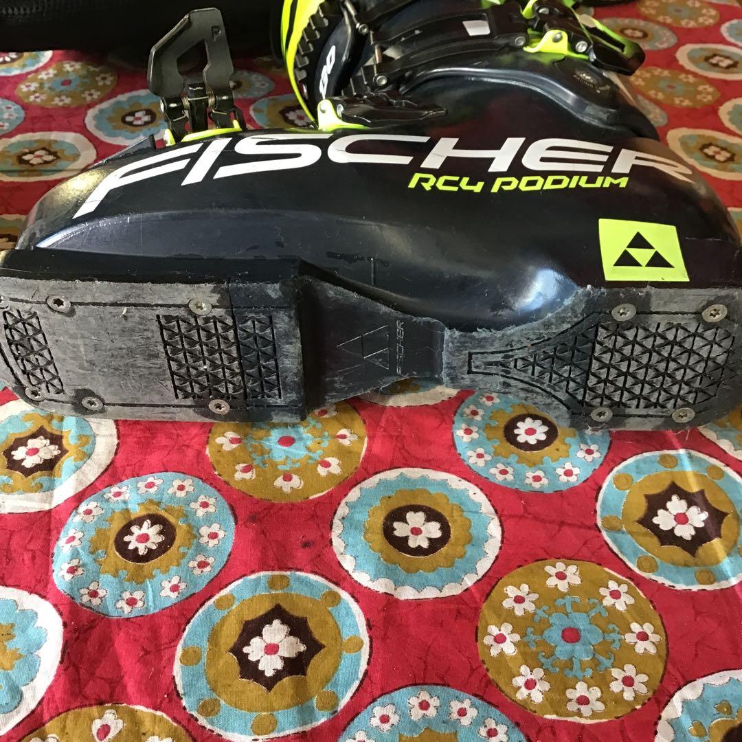 FISCHER RC4 Curv スキーブーツ　フィッシャー 靴 130