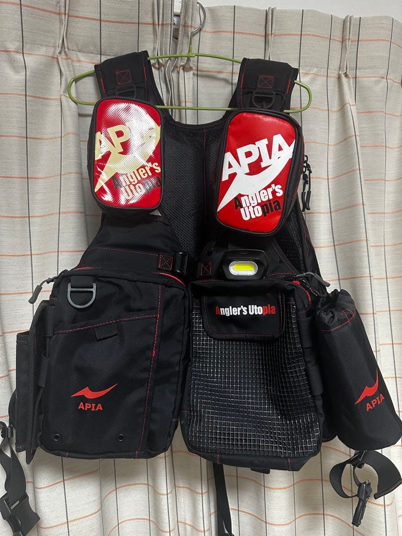APIA フローティングベスト アングラーズサポートベスト アピア　美品
