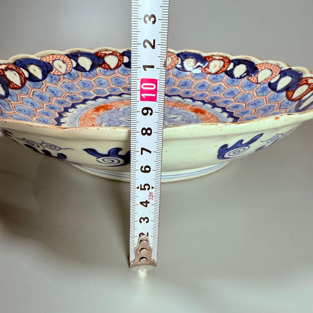 古伊万里　大明成化年製　極細密技巧　亀甲文　直径35.5㎝　赤絵　納め箱付