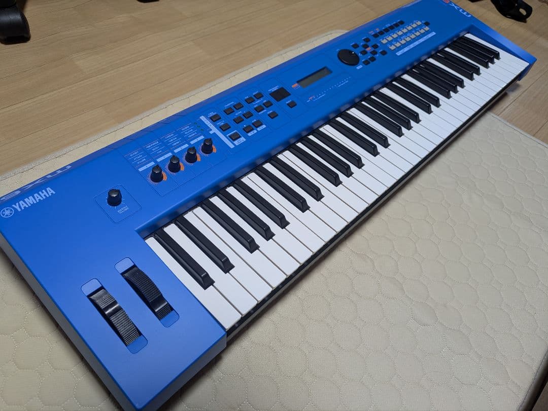 YAMAHA MX61 LIMITED EDITION ブルー
