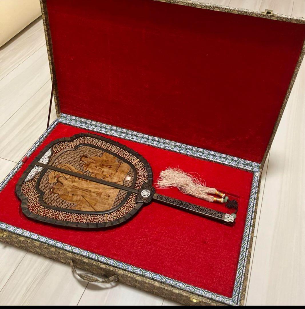 中国美術 唐木造 白檀透彫刻 翡翠 軍配型硯屏 唐団扇　唐物　伝統工芸