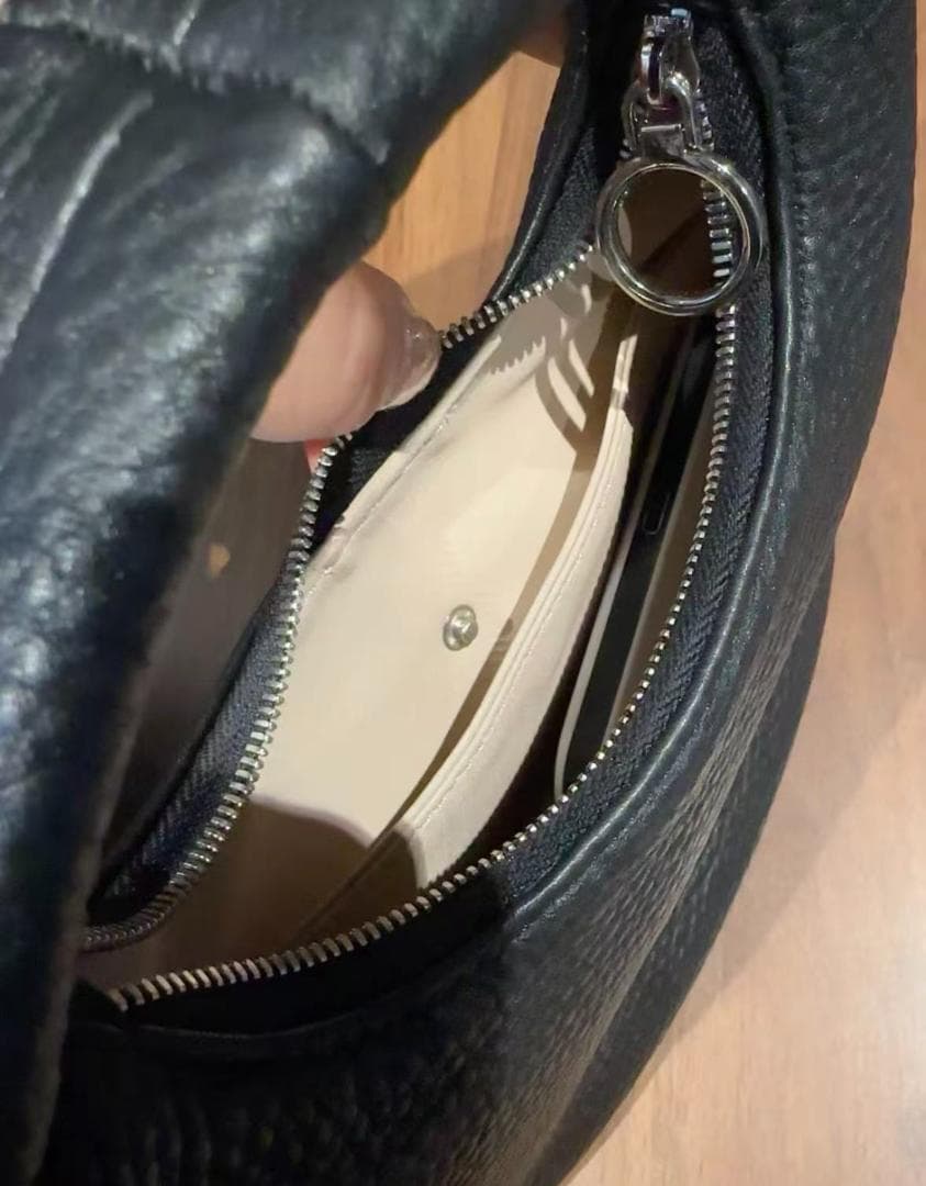 Aeta ブラックレザー ミニハンドバッグ Mサイズ