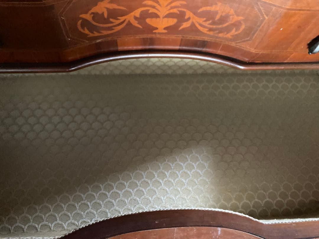 ライティングビューロー　イタリア　アンティーク 猫足　鍵付き