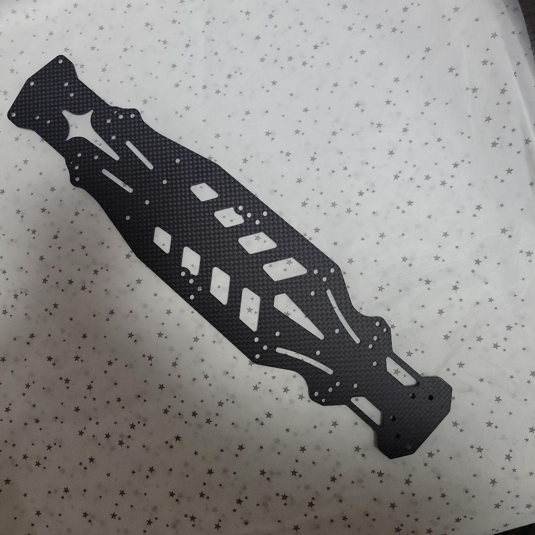 ヨコモ Y2-002TSAライトウェイトフレックスシャーシー未使用 シャーシのみ