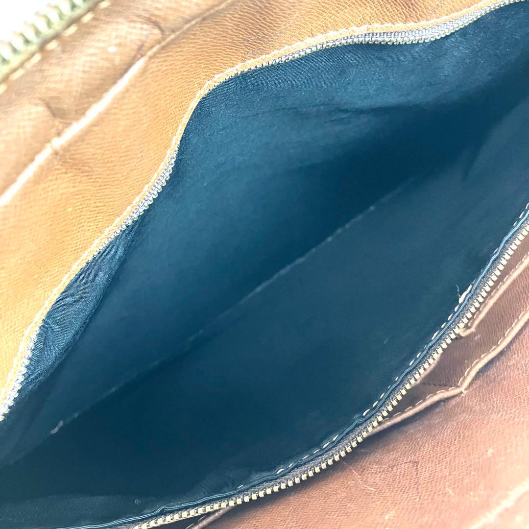 ルイヴィトン　エピ　ポルトドキュマン　ヴォワヤージュ　M59098 ブラウン