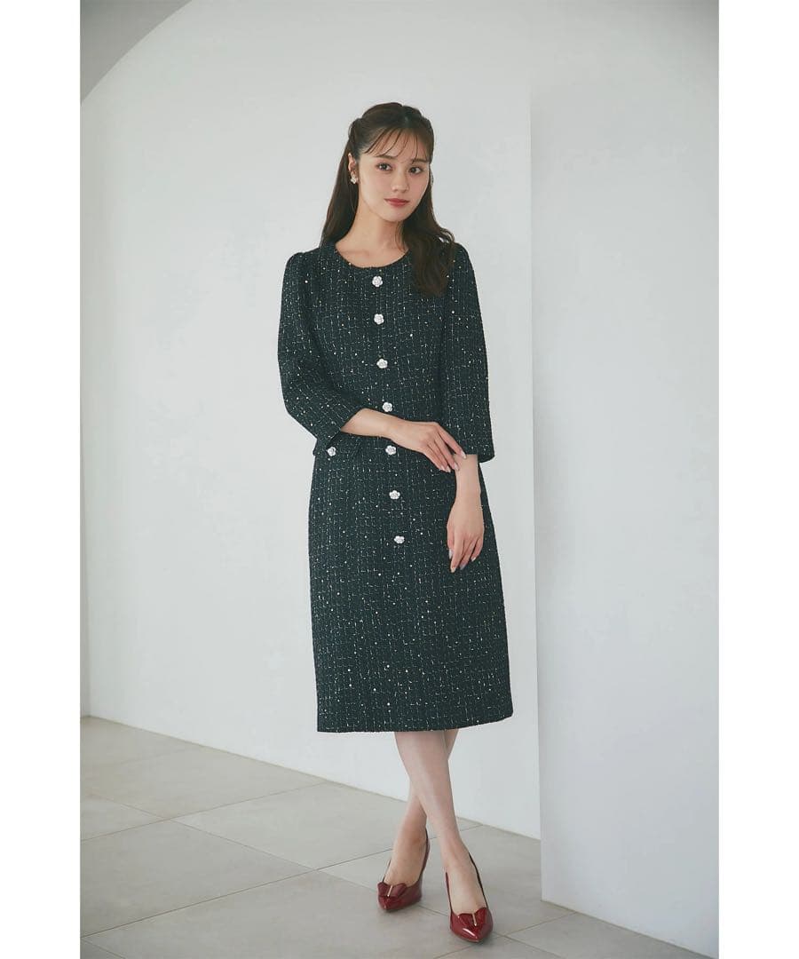 【新品　タグ付き】トッコ　フラワー飾り釦付きスパンコールツイードタイトワンピース