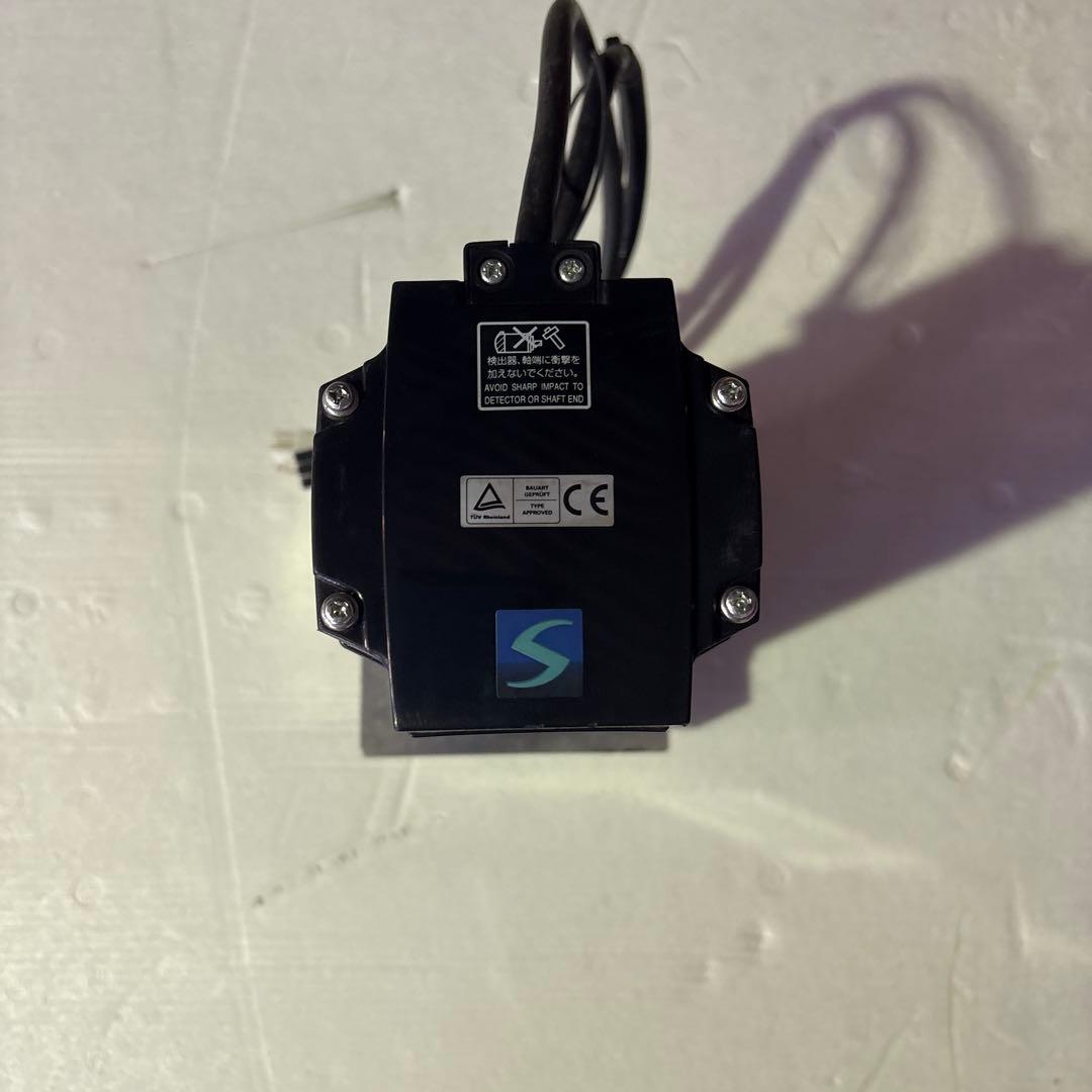 サーボモーター AC-SERVO MOTOR HC-KFS73BK