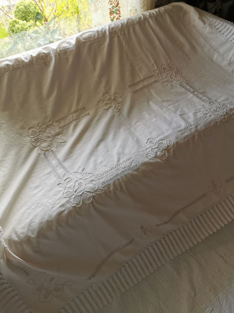 アンティークイタリア 淡いピンク 花刺繍＆ドローンワーク クロシェレースクロス