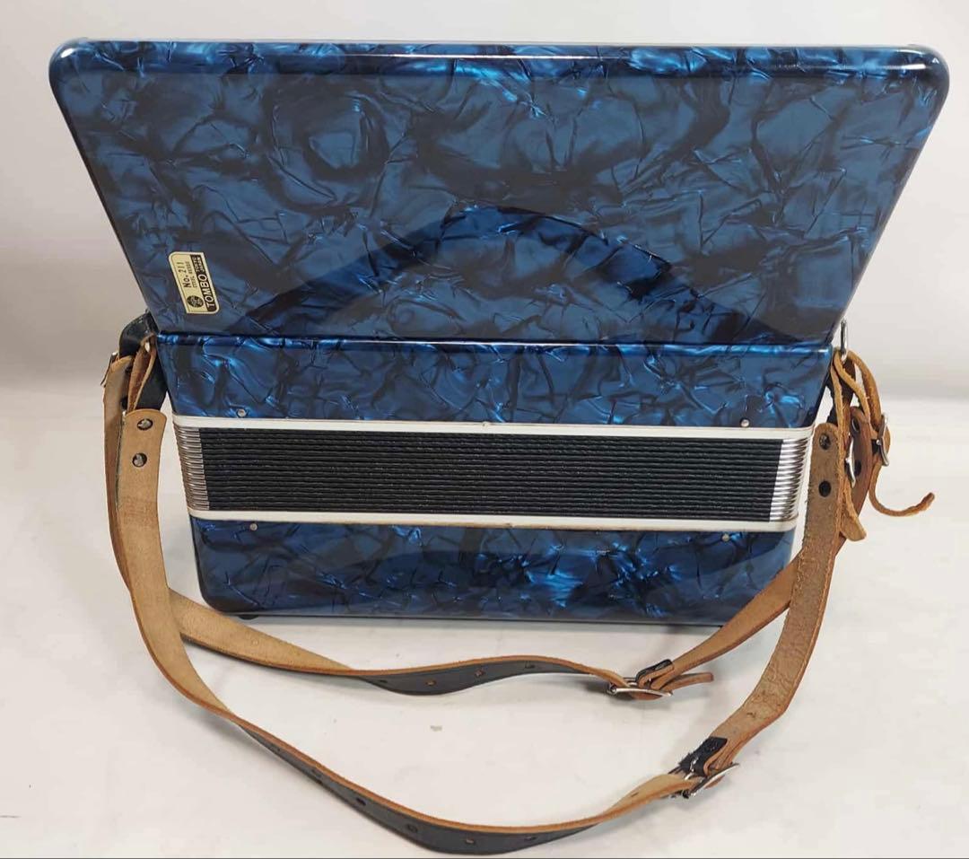 【訳あり品】TOMBO アコーディオン 30鍵盤 No.211 ハードケース付き