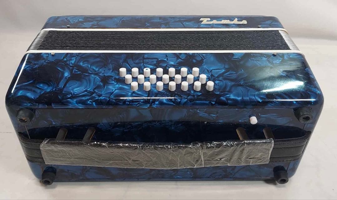 【訳あり品】TOMBO アコーディオン 30鍵盤 No.211 ハードケース付き