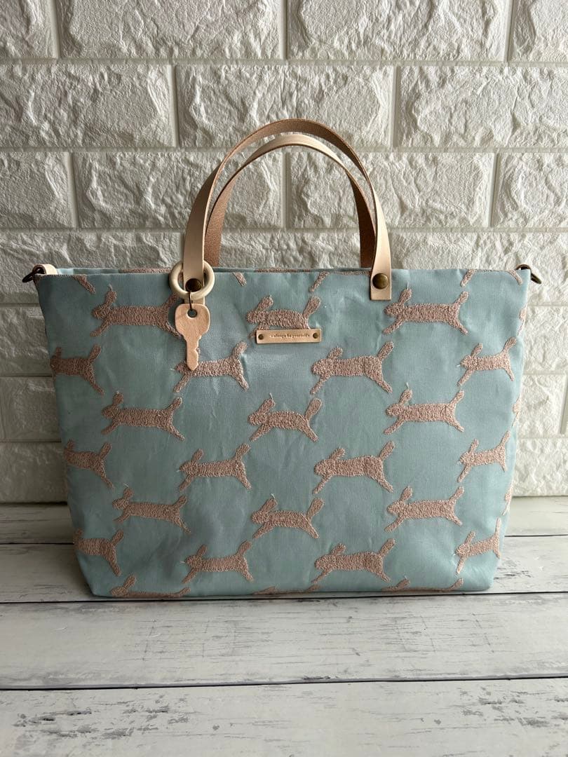 【898】ミナペルホネンrun run run A4トートバッグ　持ち手ヌメ革製