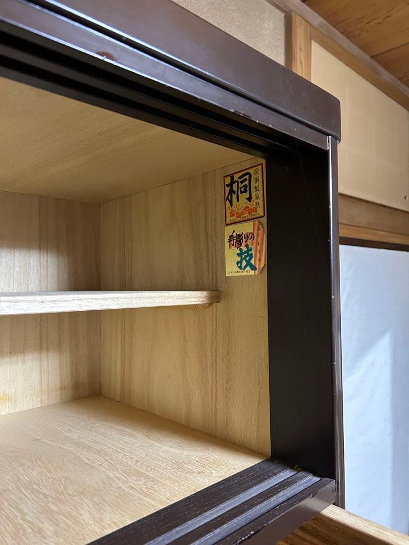 鎌倉彫　佐藤恵仙作　高級桐和箪笥８段引き出し 彫刻花模様