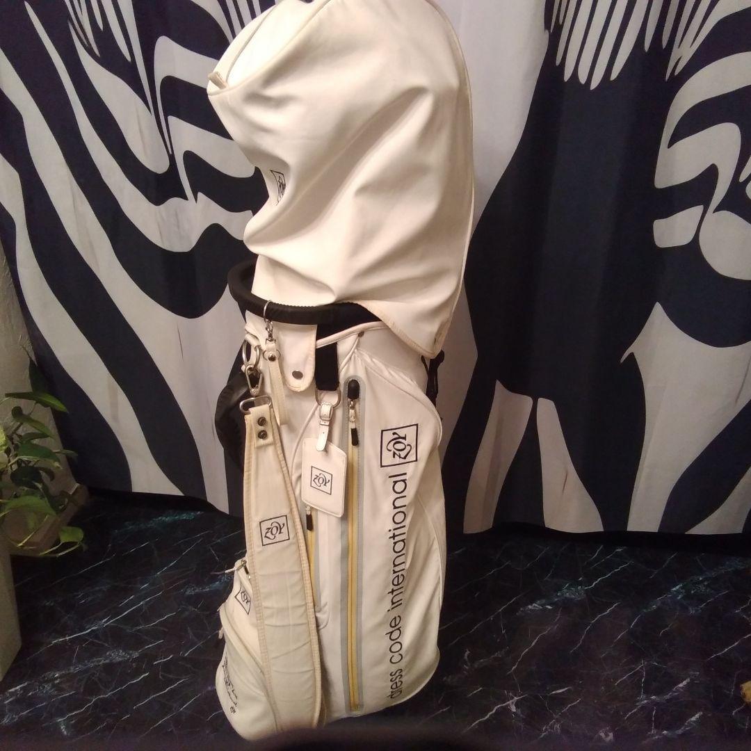 ブランドゾーイのスタンドキャディーバック