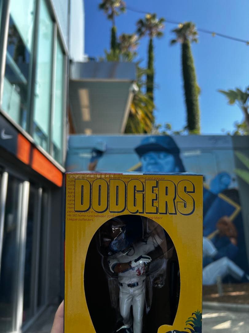 ドジャース限定品、テオスカー・ヘルナンデス、ボブルヘッド