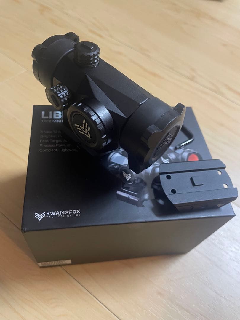 SWAMPFOX LIBERATOR レッドドットサイト実物