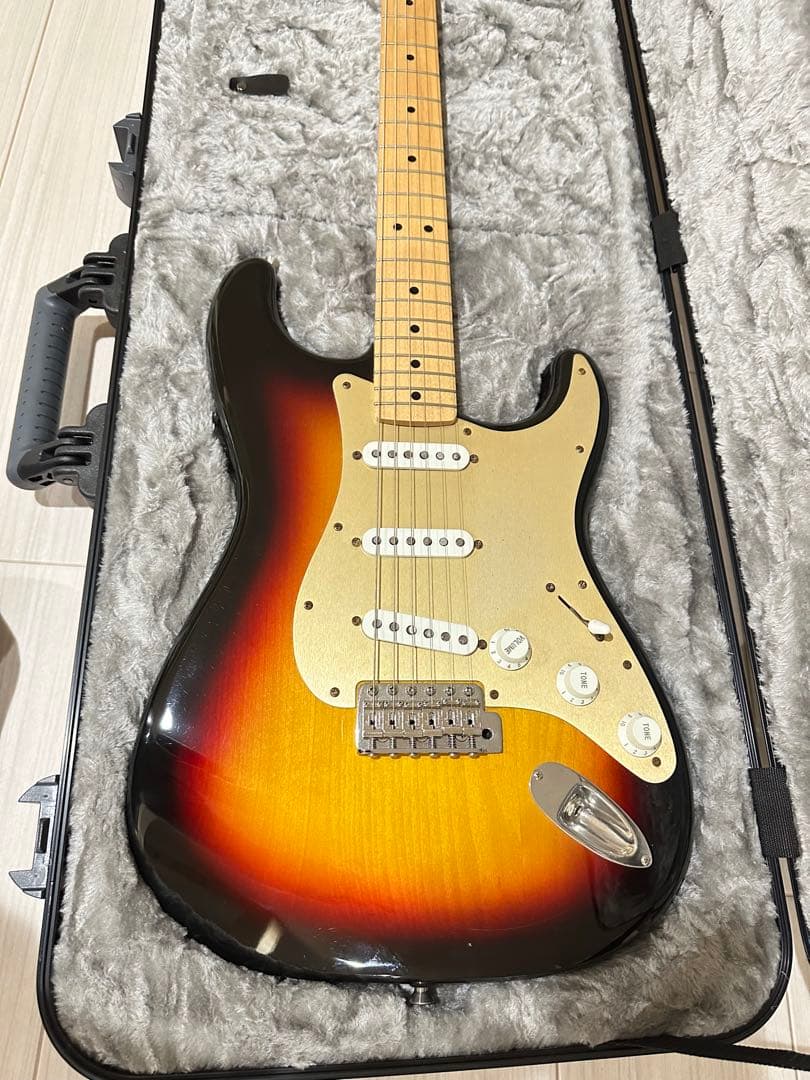 ギター Fender japan 70's Classic