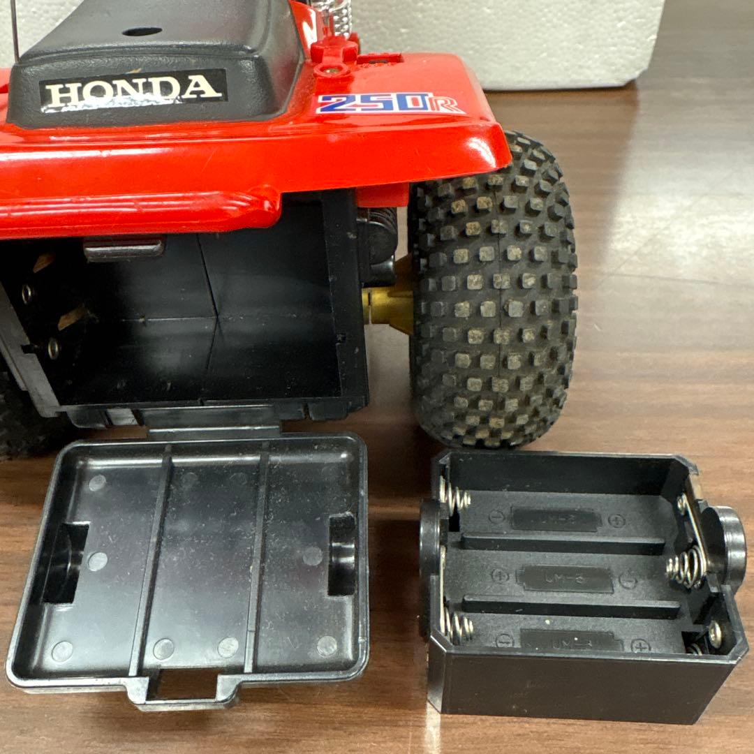 ラジコン　ホンダ　3輪スポーツバギー　ATC250R ウィリーダッシュ