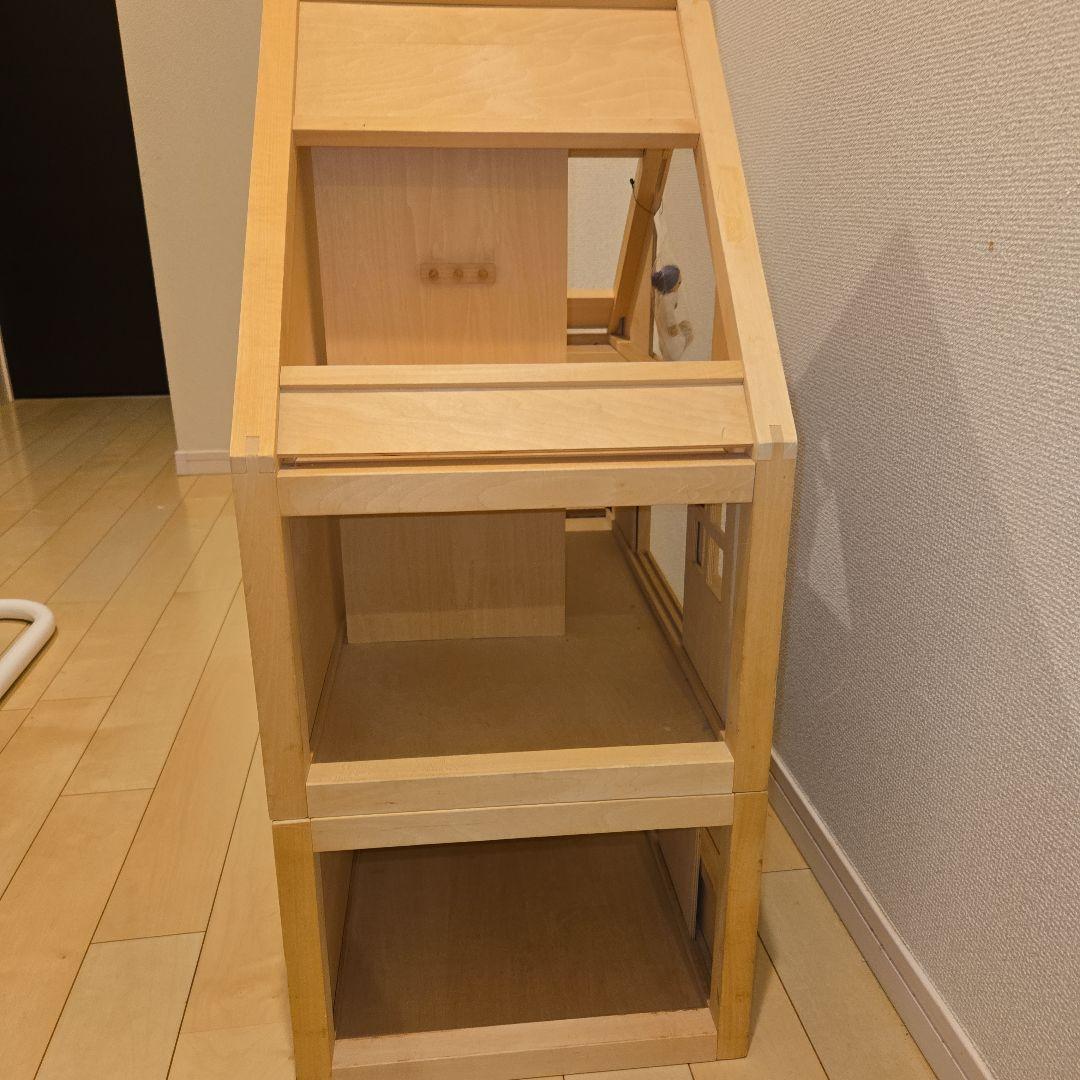 【廃盤】ボーネルンド　ドールハウス　人形　家具一式セット付き